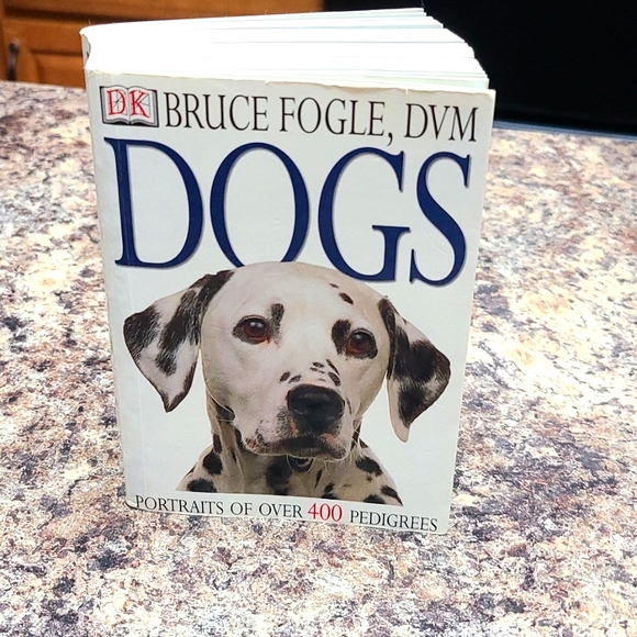 Dogs paperback - Picture 1 of 4